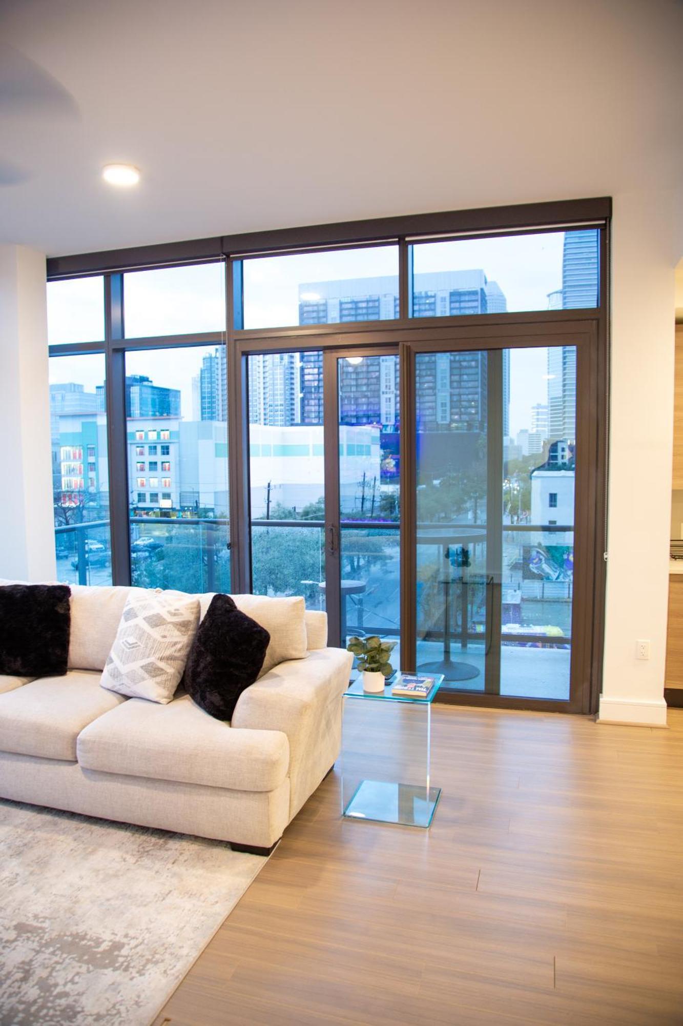 Cozy Home Toyota Center Хьюстон Экстерьер фото